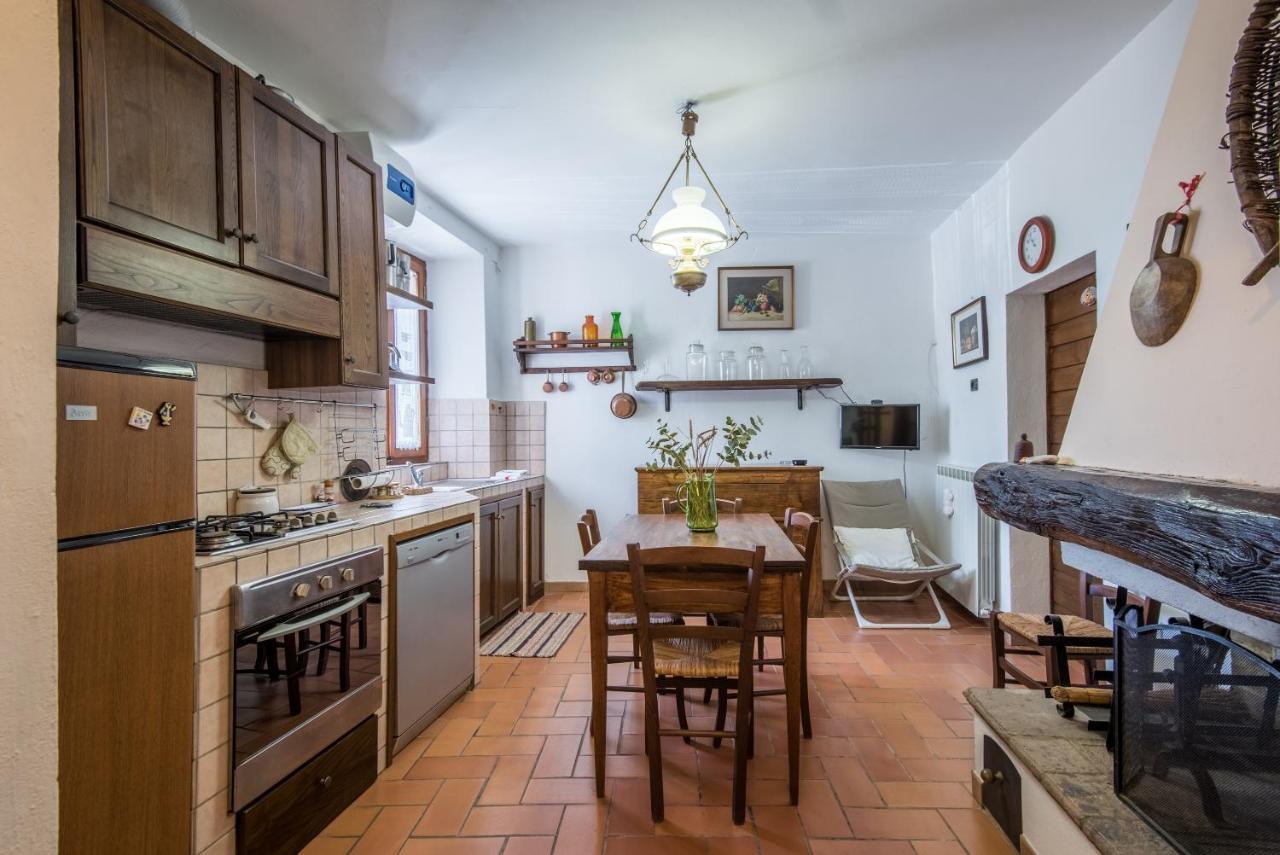 Casa Francesca Apartment มอนตาลชิโน ภายนอก รูปภาพ