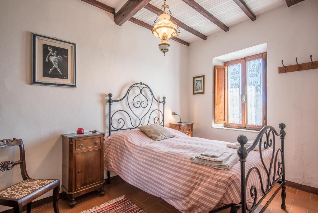 Casa Francesca Apartment มอนตาลชิโน ภายนอก รูปภาพ