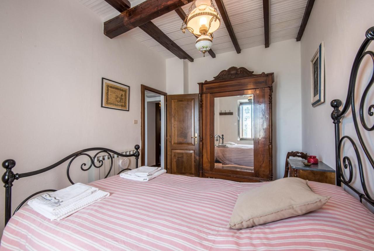 Casa Francesca Apartment มอนตาลชิโน ภายนอก รูปภาพ